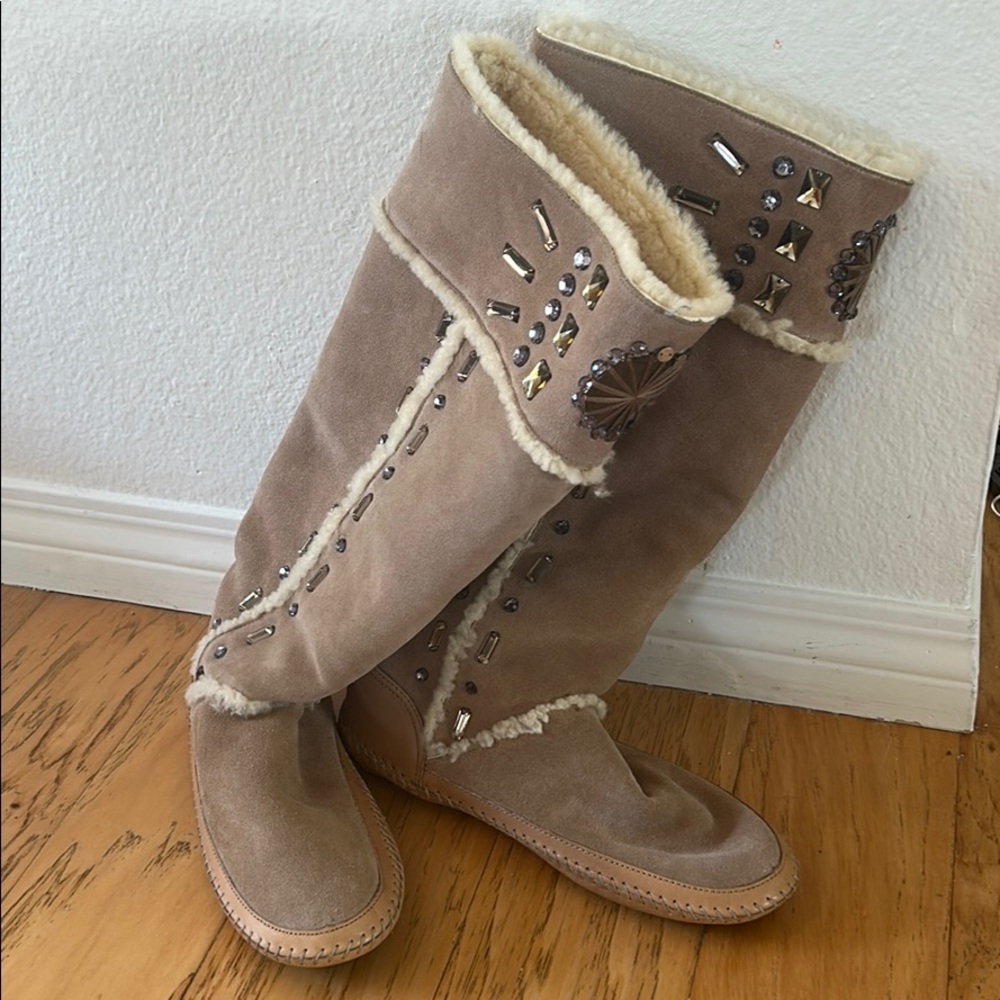 NWT Tory Burch Ugg-like Boots